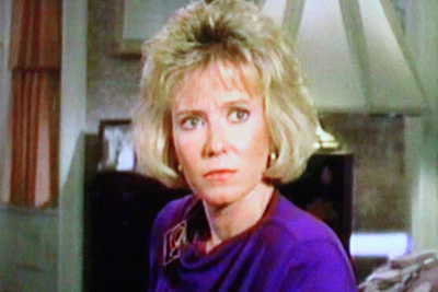 A VERY BRADY CHRISTMAS (CBS-TVM 12/18/88) UPDATED!!! Robert Reed, Florence Henderson, Ann B. Davis, Barry Williams, Maureen McCormick, Christopher Knight, Eve Plumb, Michael Lookinland, Jennifer Runyon - Image 10