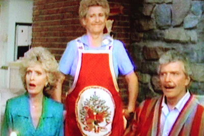 A VERY BRADY CHRISTMAS (CBS-TVM 12/18/88) UPDATED!!! Robert Reed, Florence Henderson, Ann B. Davis, Barry Williams, Maureen McCormick, Christopher Knight, Eve Plumb, Michael Lookinland, Jennifer Runyon - Image 13