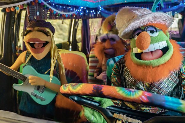 MUPPETS MAYHEM, THE - THE COMPLETE SERIES (DISNEY+ 2023) Lilly Singh, Tahj Mowry, Saara Chaudry, Anders Holm, Matt Vogel, Bill Barretta, Peter Linz, Dave Goelz, David Rudman, Eric Jacobson - Image 3