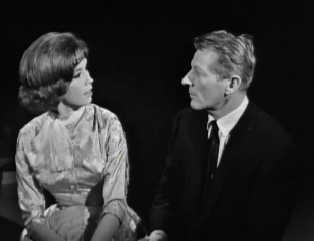 DANNY KAYE SHOW, THE - THE CHRISTMAS COLLECTION (CBS 1963/1966) Danny Kaye, Nat King Cole, Mary Tyler Moore, Peggy Lee, Wayne Newton - Image 3