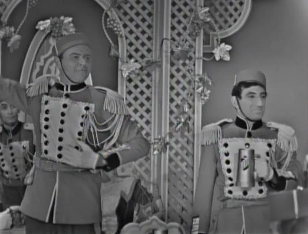 DANNY KAYE SHOW, THE - THE CHRISTMAS COLLECTION (CBS 1963/1966) Danny Kaye, Nat King Cole, Mary Tyler Moore, Peggy Lee, Wayne Newton - Image 6