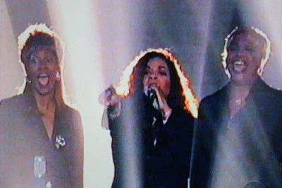 GARTH BROOKS COAST TO COAST LIVE 1: LA (CBS 11/14/01) - Image 7