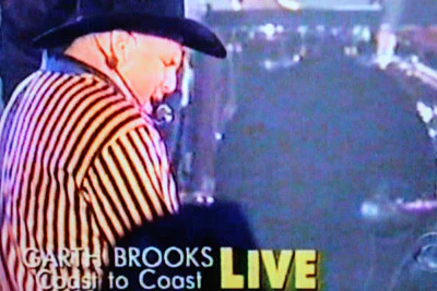 GARTH BROOKS COAST TO COAST LIVE 1: LA (CBS 11/14/01) - Image 8