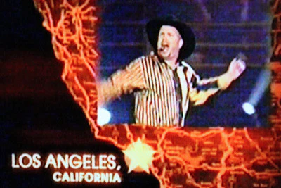 GARTH BROOKS COAST TO COAST LIVE 1: LA (CBS 11/14/01) - Image 9