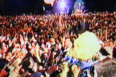GARTH BROOKS COAST TO COAST LIVE 3: SOUTH PADRE ISLAND, TX (CBS 11/28/01) - Image 5