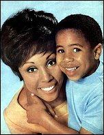 JULIA - THE (ALMOST) COMPLETE SERIES (NBC 1968-1971) VERY RARE! Diahann Carroll, Marc Copage, Lloyd Nolan, Lurene Tuttle, Michael Link, Hank Brandt, Betty Beaird - Image 3