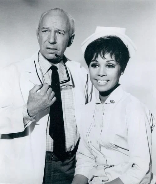 JULIA - THE (ALMOST) COMPLETE SERIES (NBC 1968-1971) VERY RARE! Diahann Carroll, Marc Copage, Lloyd Nolan, Lurene Tuttle, Michael Link, Hank Brandt, Betty Beaird - Image 4