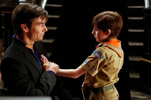 MOCKINGBIRD LANE - PILOT (NBC 10/26/12) Jerry O'Connell, Eddie Izzard, Portia de Rossi, Charity Wakefield - Image 7