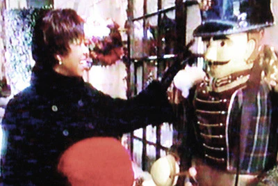 A MUSICAL CHRISTMAS AT WALT DISNEY WORLD (ABC 12/18/93) - Image 5