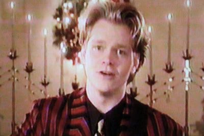 A MUSICAL CHRISTMAS AT WALT DISNEY WORLD (ABC 12/18/93) - Image 8