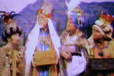 ROWAN & MARTIN’S LAUGH-IN PAST CHRISTMAS PRESENT (NBC 12/2/93) - Image 6