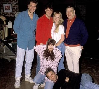 SYDNEY - THE COMPLETE SERIES (CBS 1990) VERY RARE!!! Valerie Bertinelli, Matthew Perry, Craig Bierko, Rebeccah Bush, Perry Anzilotti, Daniel Baldwin, Georgia Brownby - Image 15