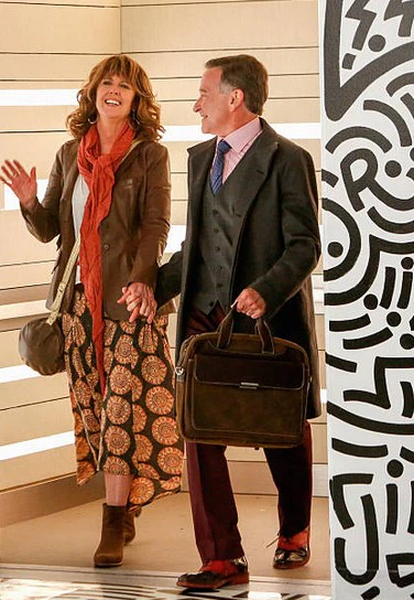 CRAZY ONES, THE - THE COMPLETE SERIES (CBS 2013) Robin Williams, Sarah Michelle Gellar, James Wolk, Hamish Linklater, Amanda Setton, Brad Garrett - Image 12