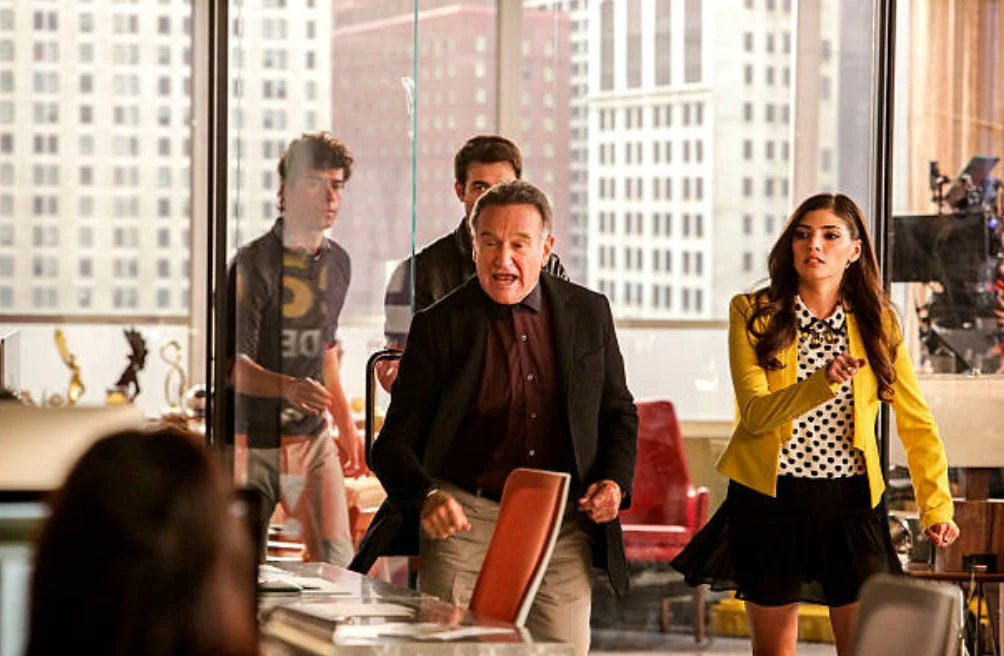 CRAZY ONES, THE - THE COMPLETE SERIES (CBS 2013) Robin Williams, Sarah Michelle Gellar, James Wolk, Hamish Linklater, Amanda Setton, Brad Garrett - Image 4