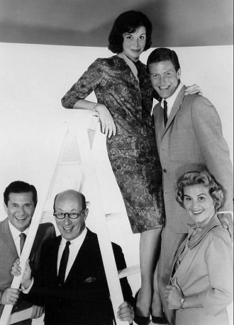 DICK VAN DYKE SHOW, THE + RARE PILOT (CBS 1961-1966) EXCEPTIONAL QUALITY!!! Dick Van Dyke, Mary Tyler Moore, Rose Marie, Morey Amsterdam, Richard Deacon, Jerry Paris, Ann Morgan Guilbert, Larry Mathews - Image 4